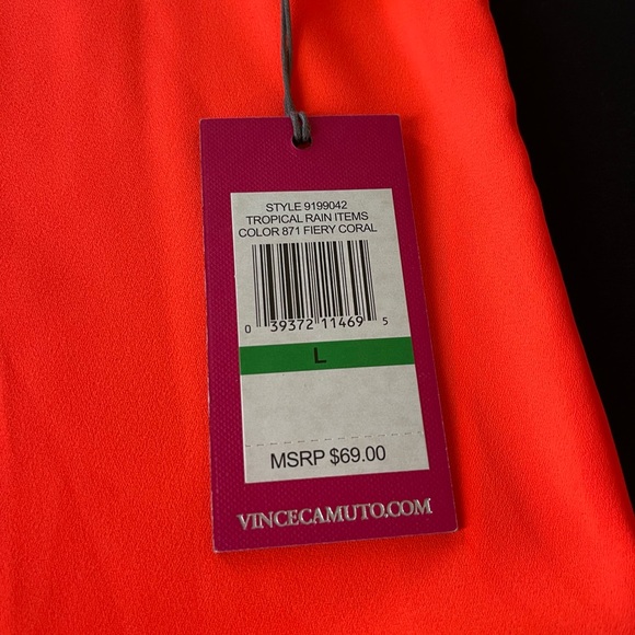 NWT Vince Camuto sleeveless V-neck blouse with pleats IN CORAL color Size Large - Picture 8 of 8